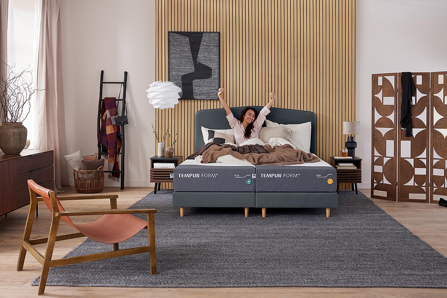 TEMPUR_Form™_boxspring_6_-_Dark_Grey_Leather_Look